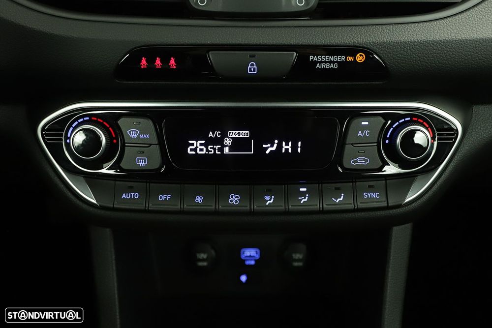 Hyundai i30 SW - 11