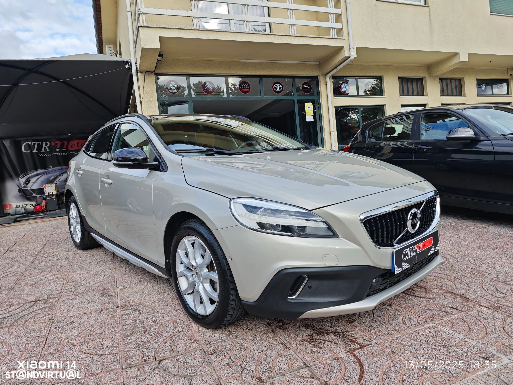 Volvo V40 Cross Country 1.5 T3 Summum Geartronic - 4