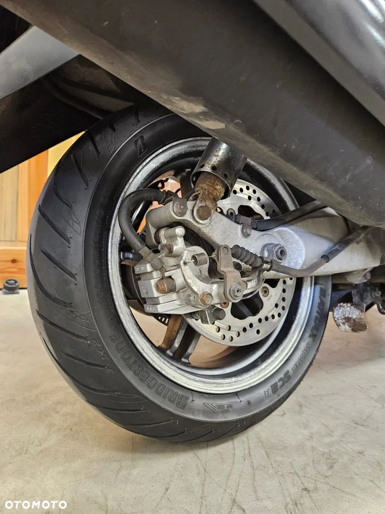 Suzuki Burgman - 18