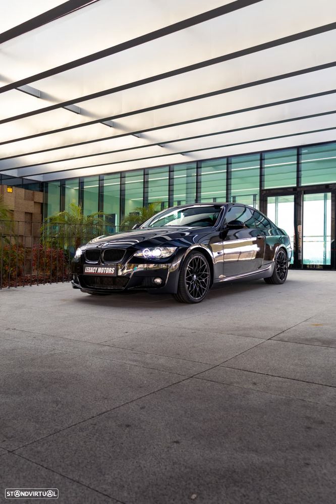 BMW 320 d Cabrio Intense - 1