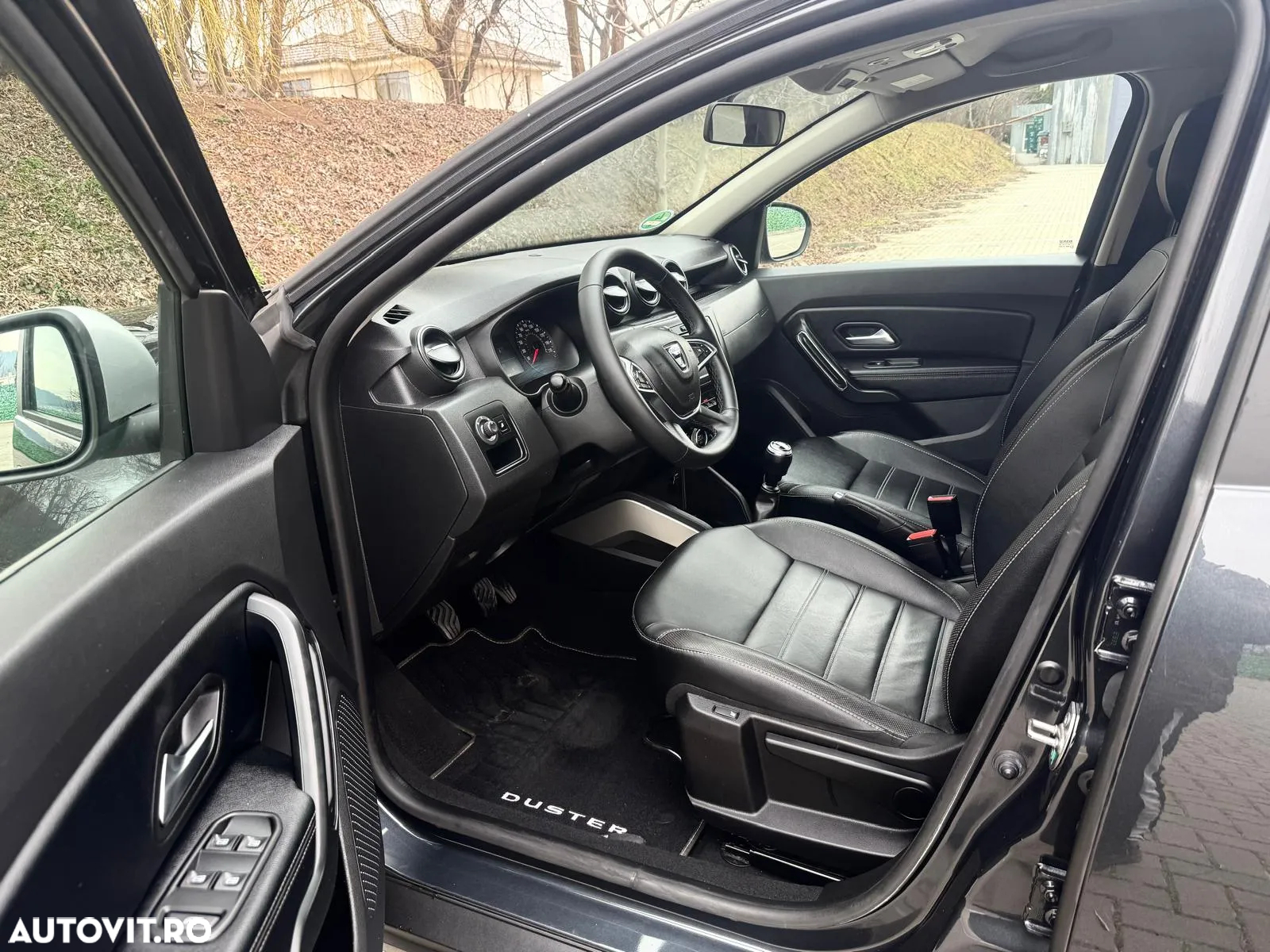 Dacia Duster 1.6 SCe 4WD Prestige jante 17" - 16