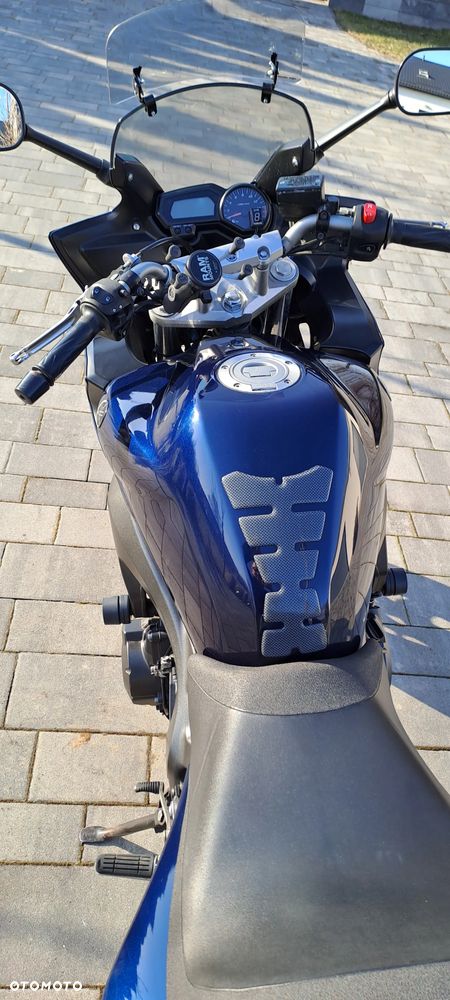 Yamaha FZS - 4