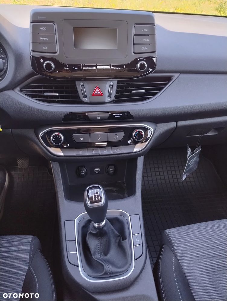 Hyundai i30 1.5 DPI Modern - 16