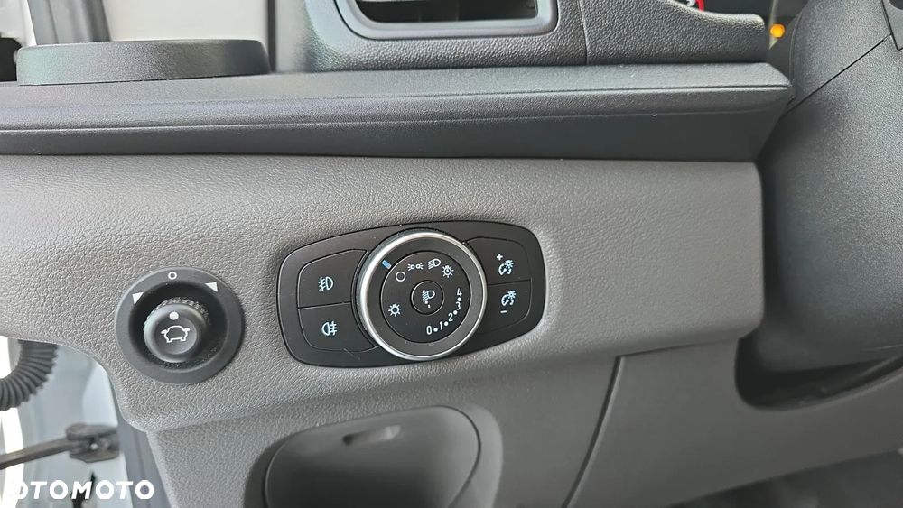 Ford Transit - 13