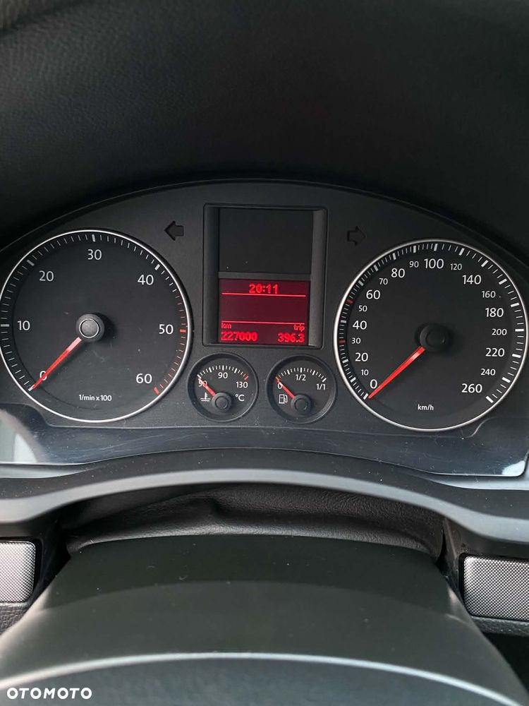 Volkswagen Golf 1.9 TDI Individual - 17
