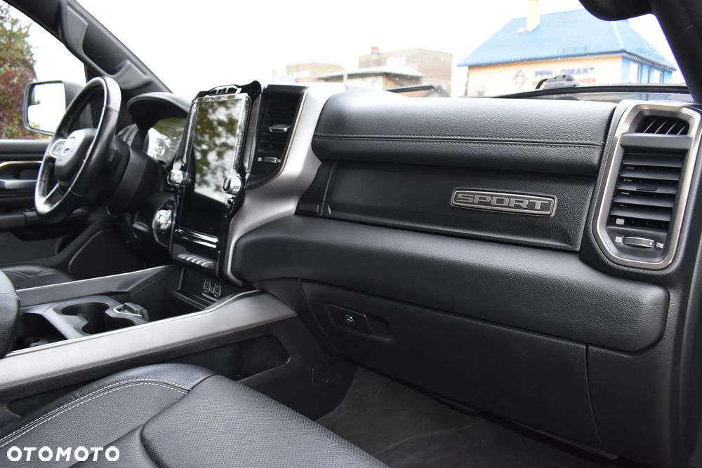 Dodge RAM 1500 5.7 4x4 - 18