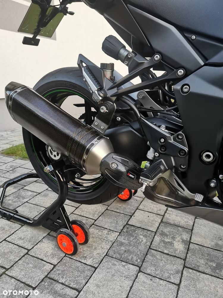 Kawasaki Ninja 1000 SX - 3