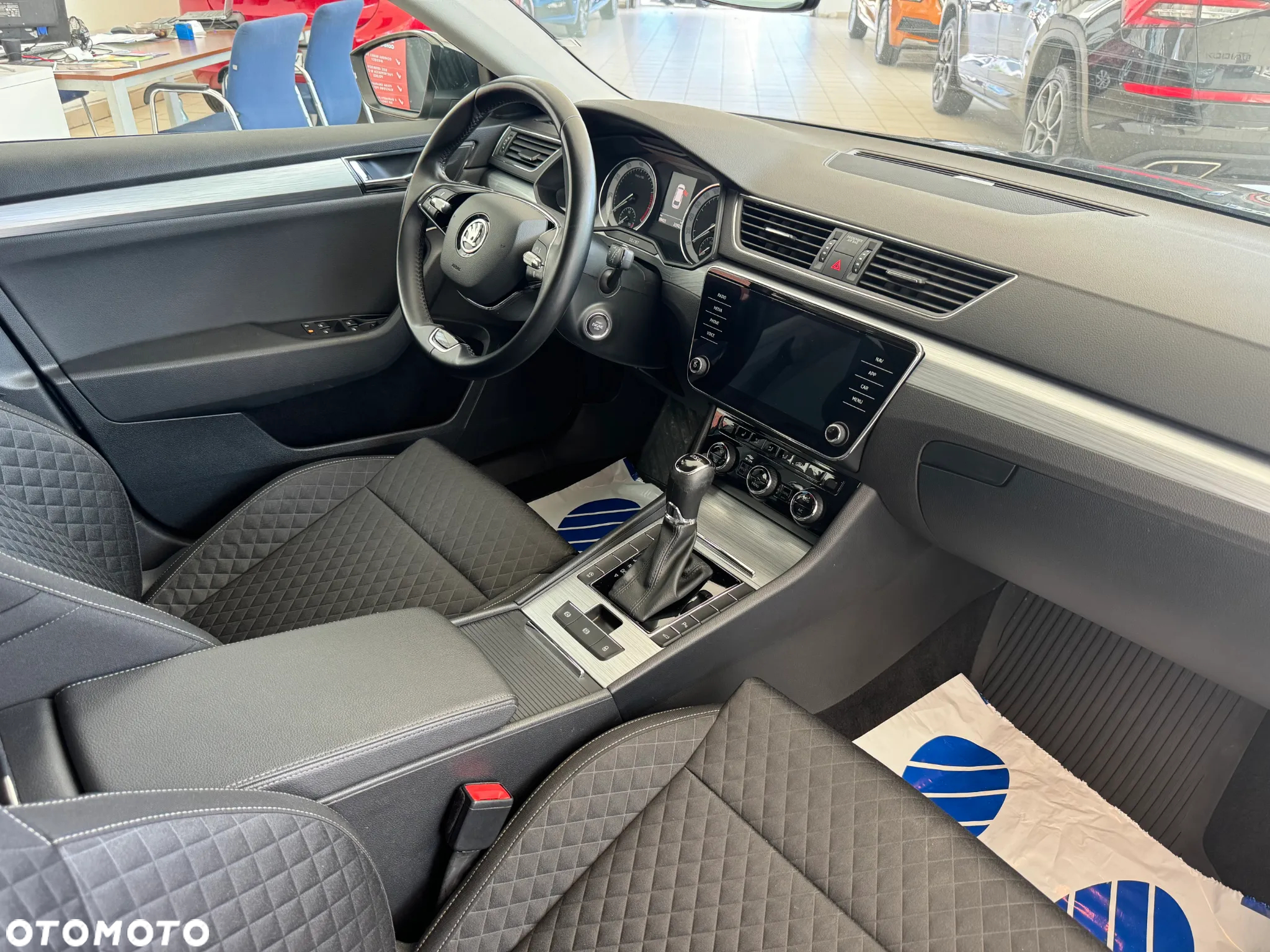 Skoda Superb 1.5 TSI Ambition DSG - 20