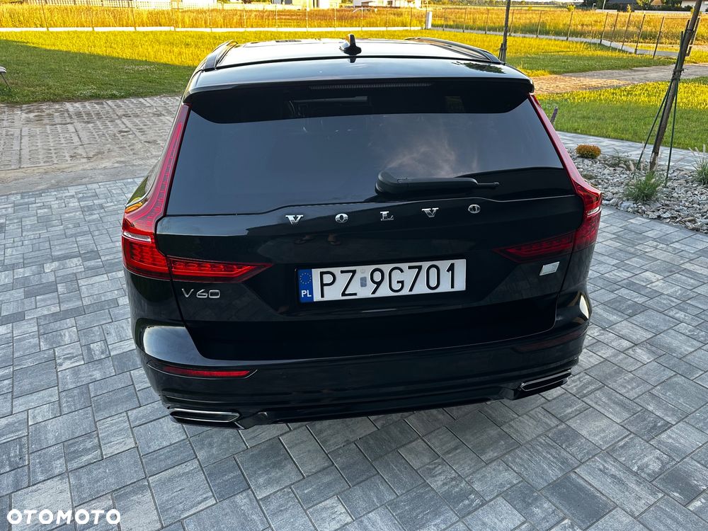 Volvo V60 T6 AWD Recharge Geartronic RDesign - 11