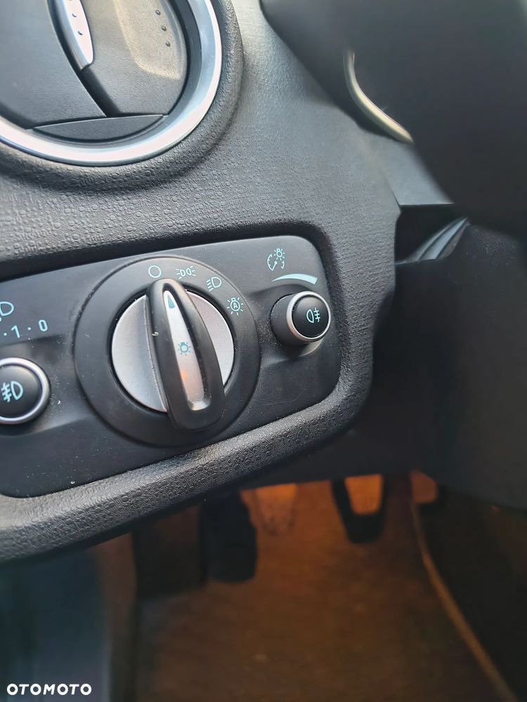 Ford Fiesta 1.0 EcoBoost Trend - 24