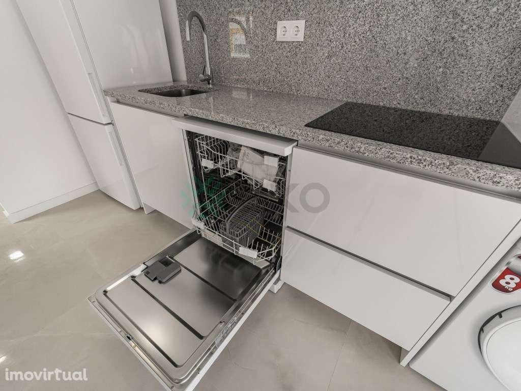 Arrendamento de apartamento t0 na Rua José Ferreira Pio - Grande imagem: 4/21