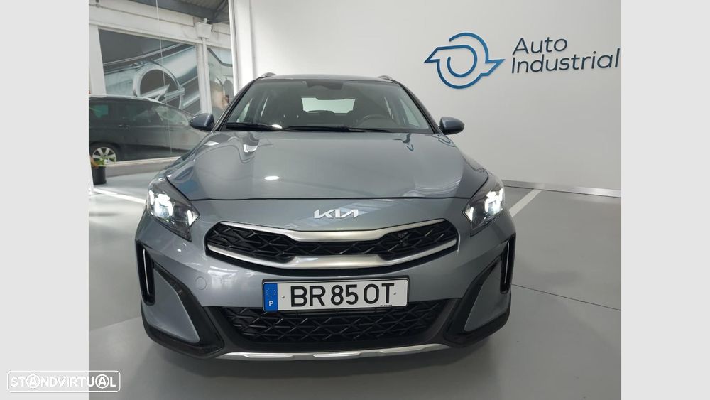 Kia XCeed 1.0 T-GDI Dynamic — fotografia 3