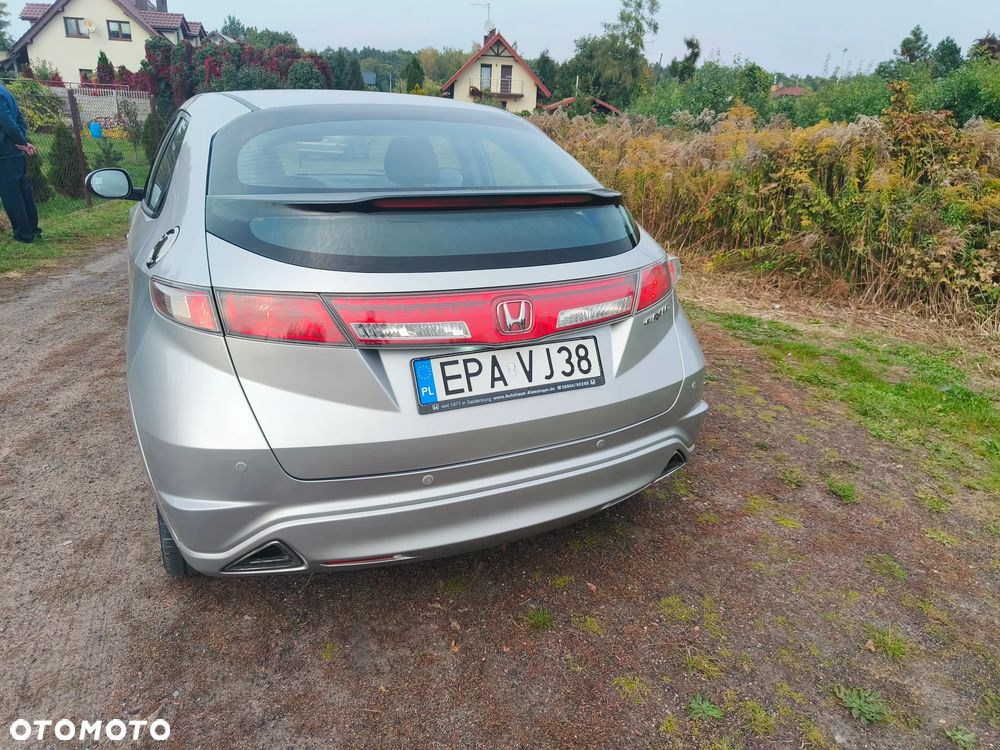 Honda Civic 1.8 GT Special Edition - 11