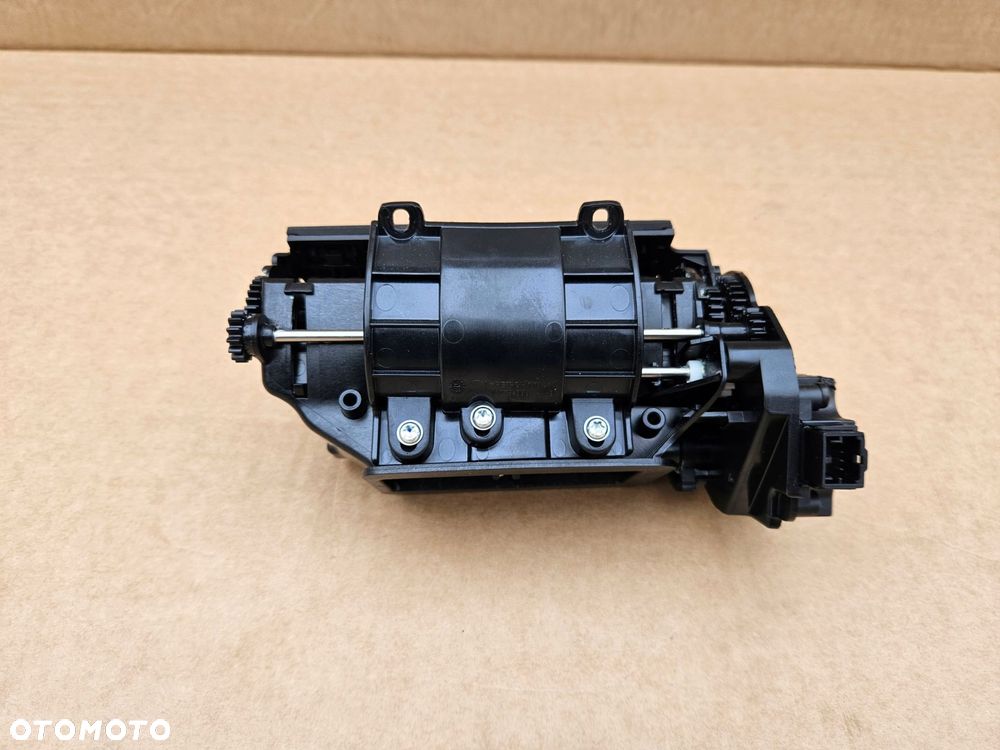 audi a8 d5 4n kratka nawiewu prawa 4n182090 - 4