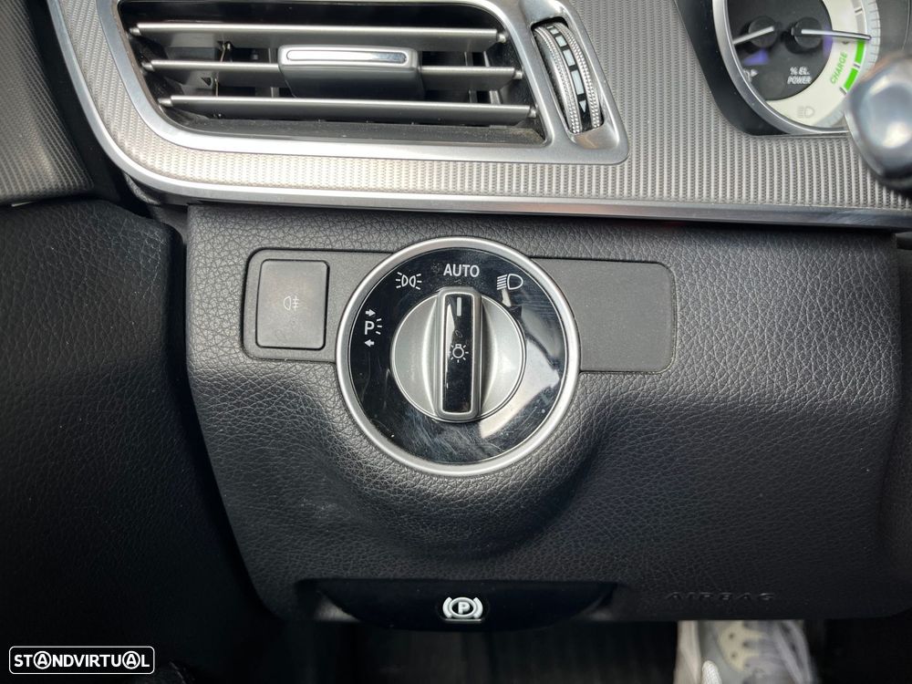 Mercedes-Benz E 300 Bluetec Hybrid Avantgarde - 18