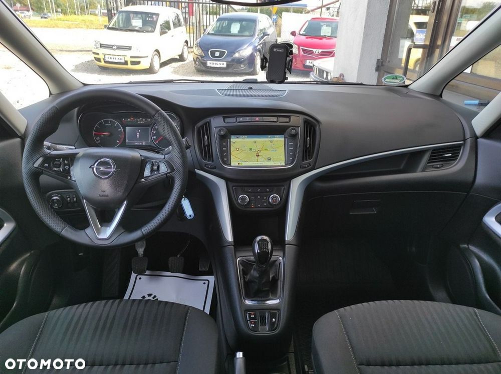 Opel Zafira - 12