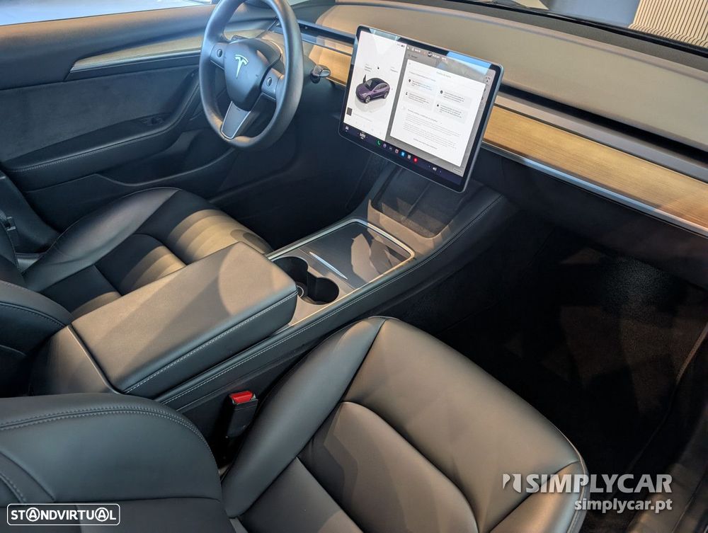 Tesla Model 3 - 9