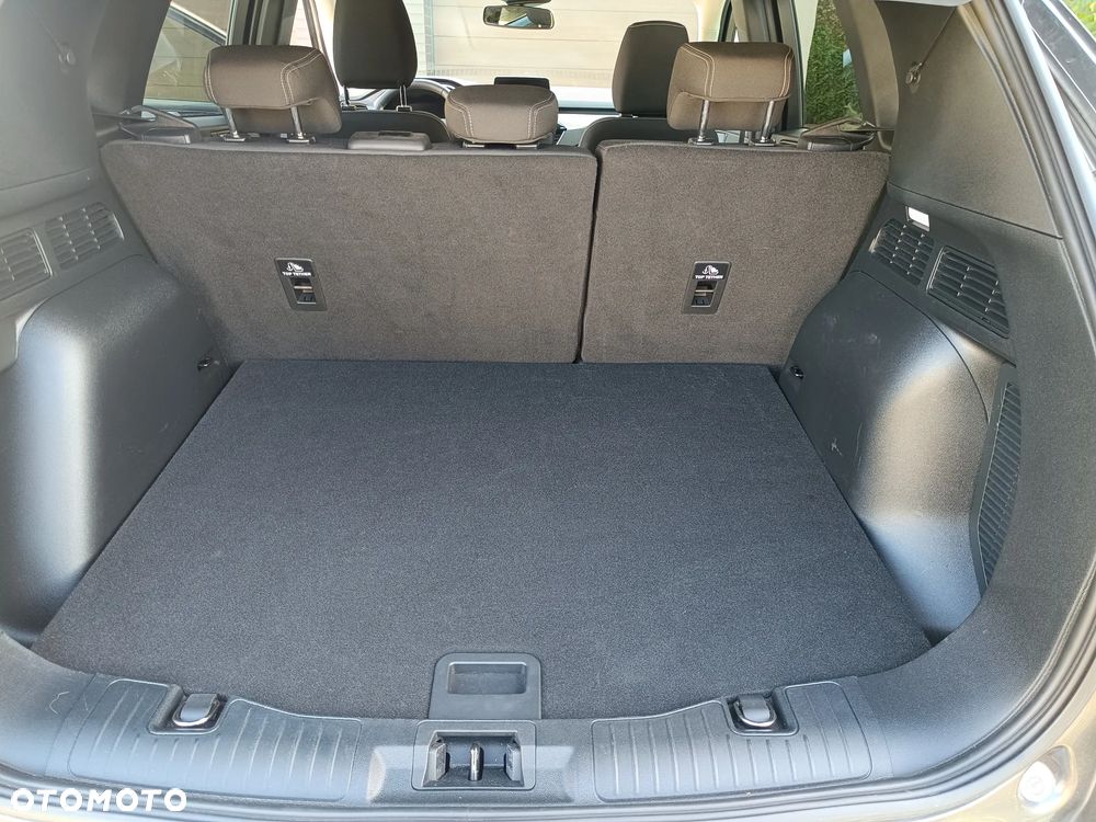 Ford Kuga - 17