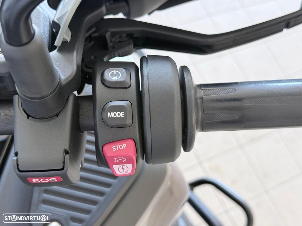 BMW R 1300 GS Adventure TRIPLE BLACK - 9