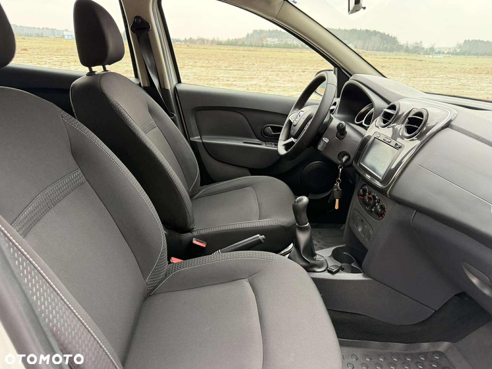 Dacia Sandero 1.2 16V Laureate - 15