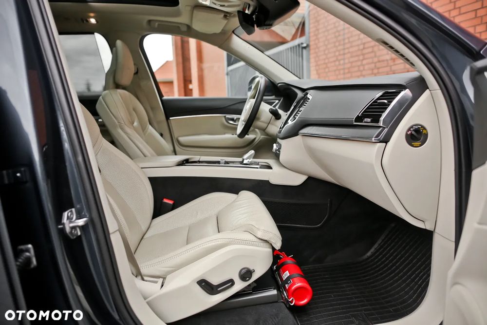 Volvo XC 90 B5 D AWD Inscription 7os - 25