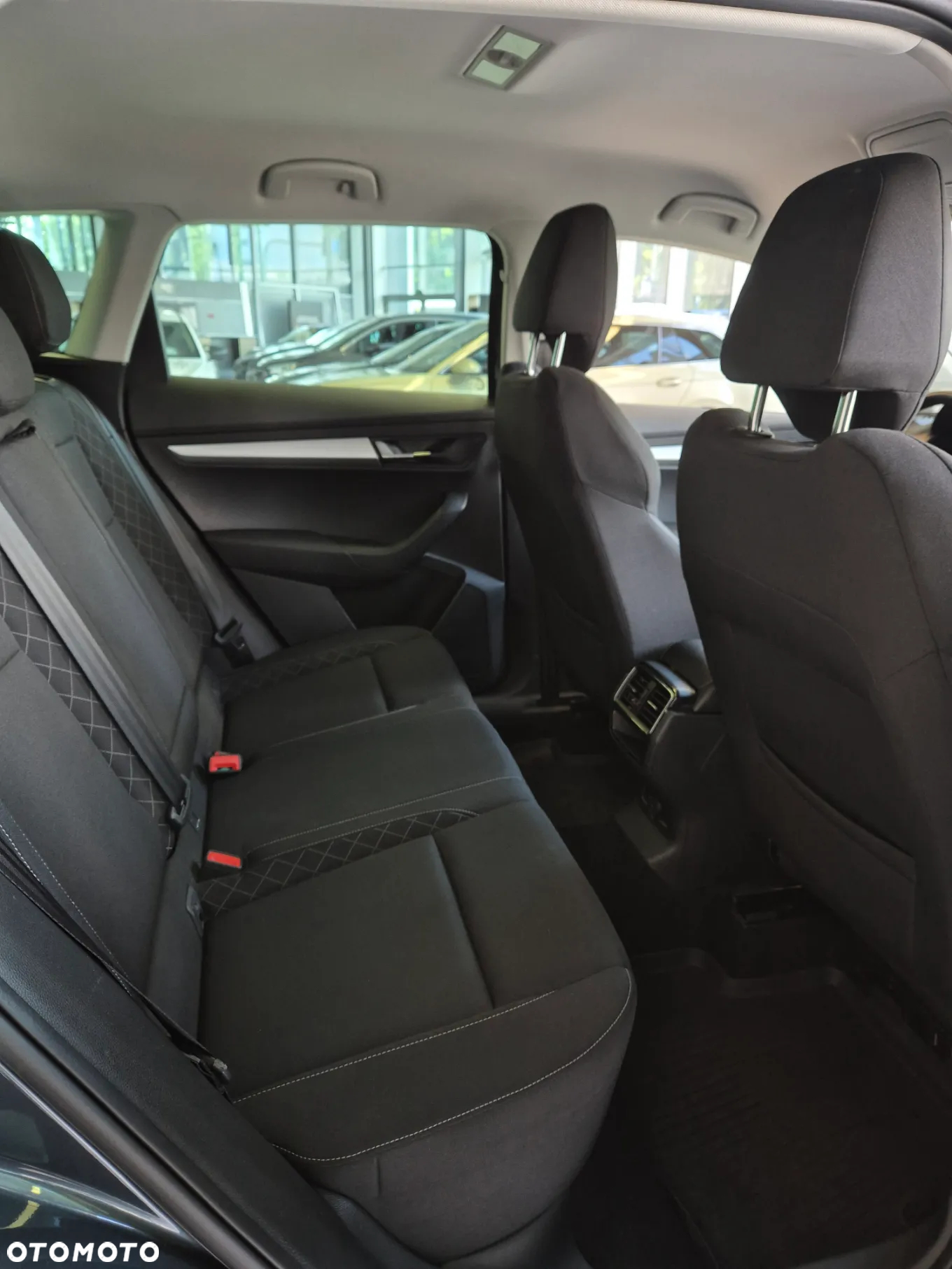 Skoda Karoq 1.5 TSI ACT 4x2 Ambition DSG - 12