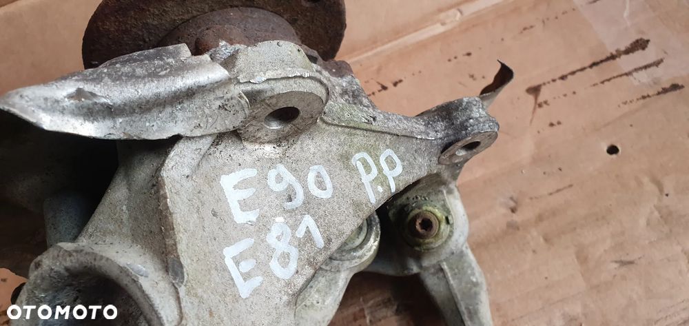 Zwrotnica piasta prawy przód przednia prawa BMW I E81 E87 3 E90 E91 6773210 - 9