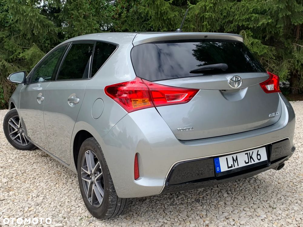 Toyota Auris 1.6 Prestige - 8