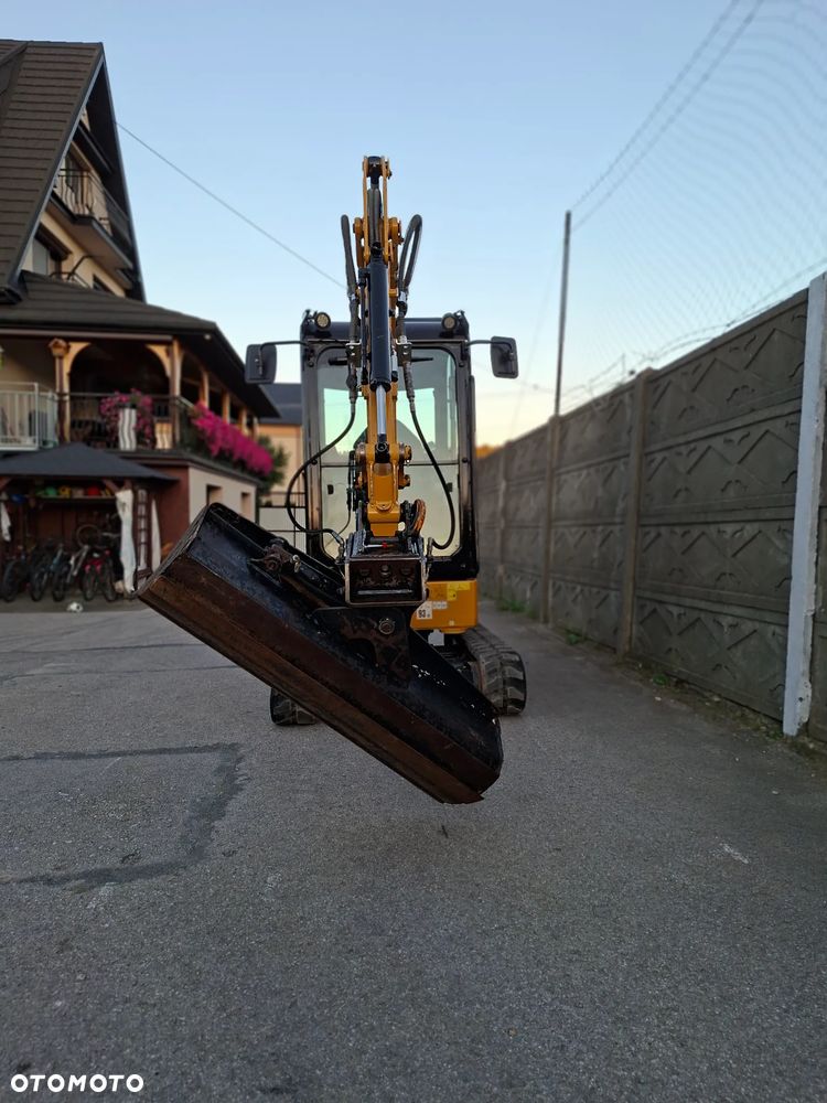 Caterpillar 301.8 05A - 16