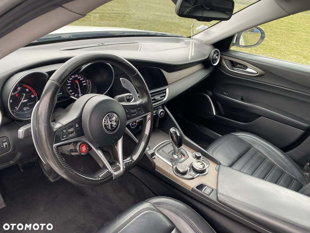 Alfa Romeo Giulia 2.2 AT8 Super - 10