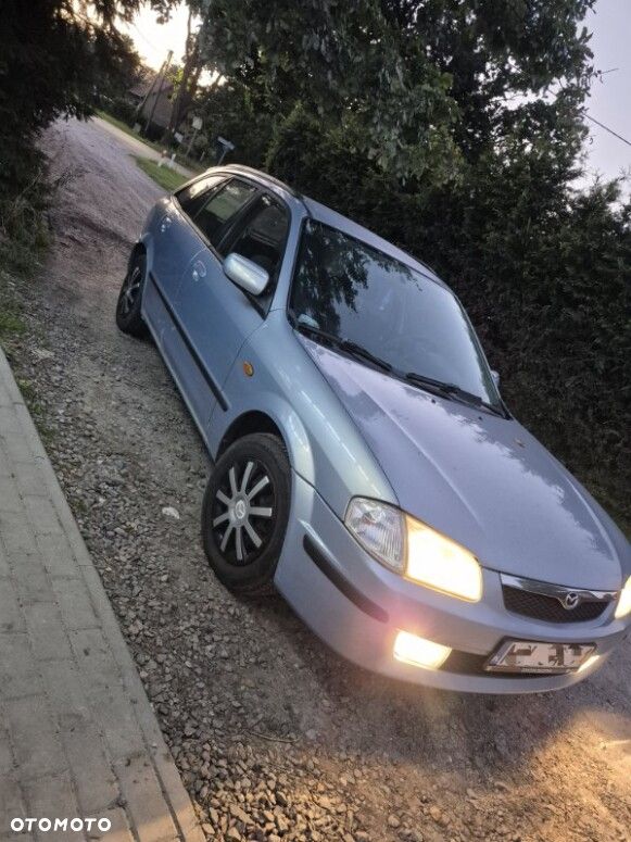 Mazda 323F - 3