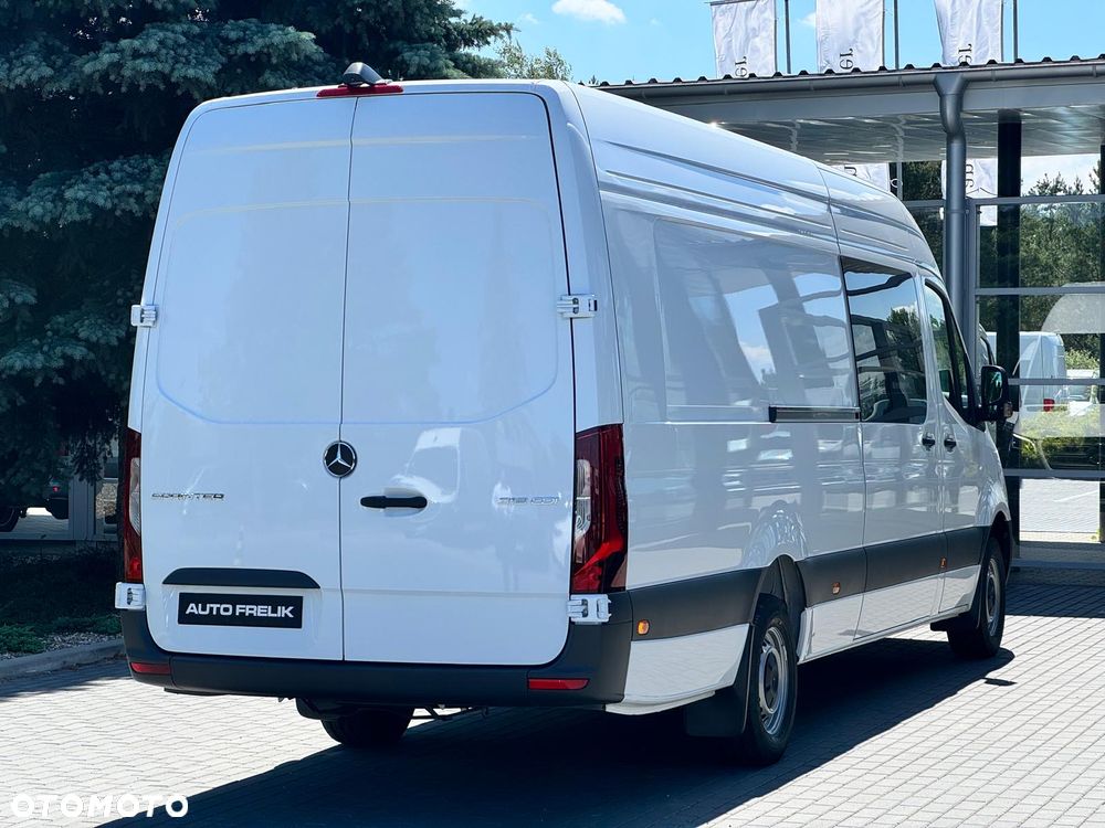 Mercedes-Benz Sprinter - 7