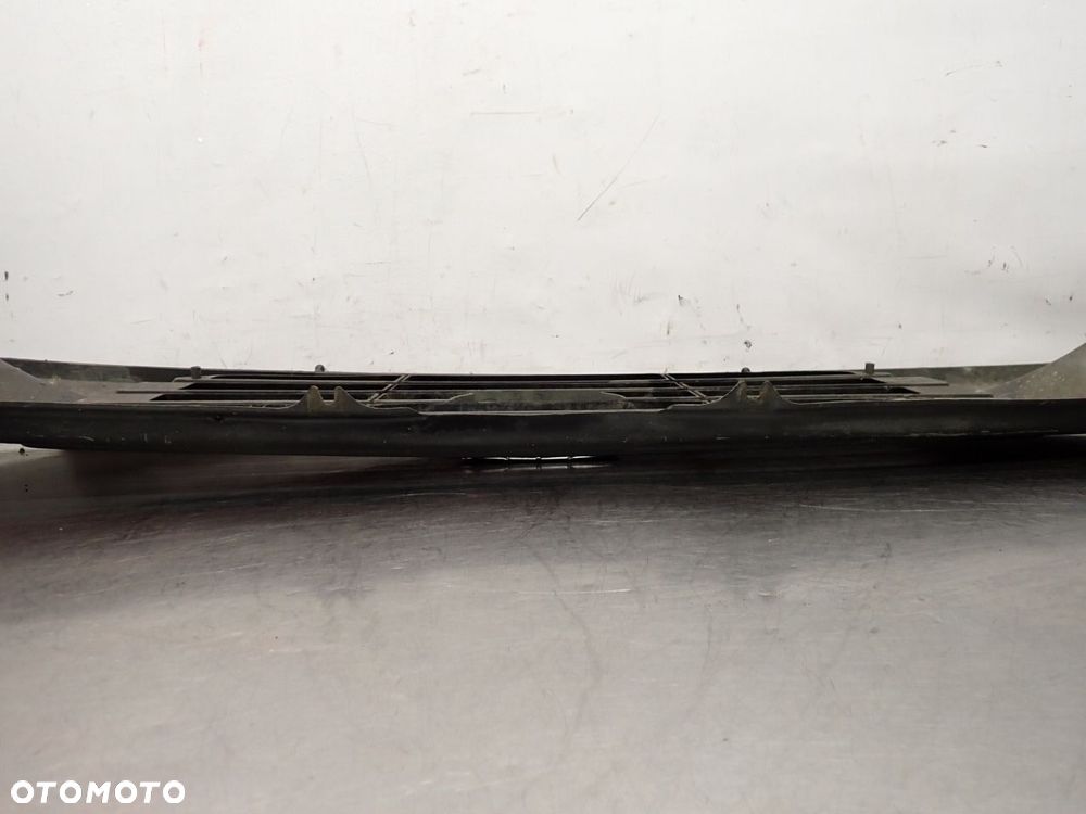 GRILL ATRAPA DAEWOO LUBLIN III 3352-8203220 - 5