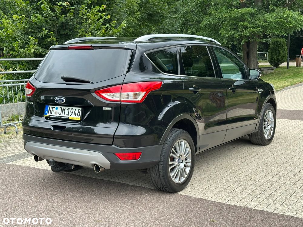 Ford Kuga 1.6 EcoBoost 2x4 Titanium - 3