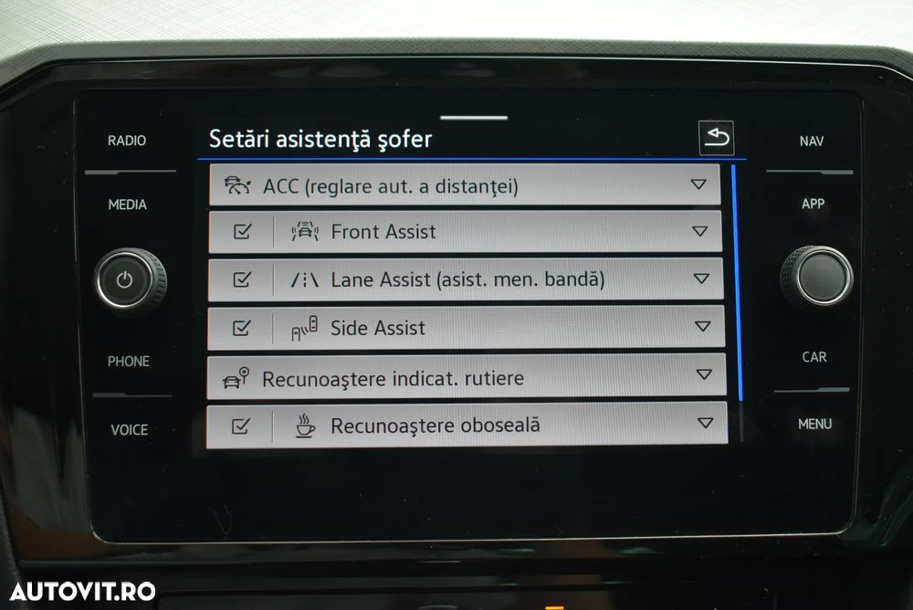 Volkswagen Passat 2.0 TDI DSG Comfortline - 19