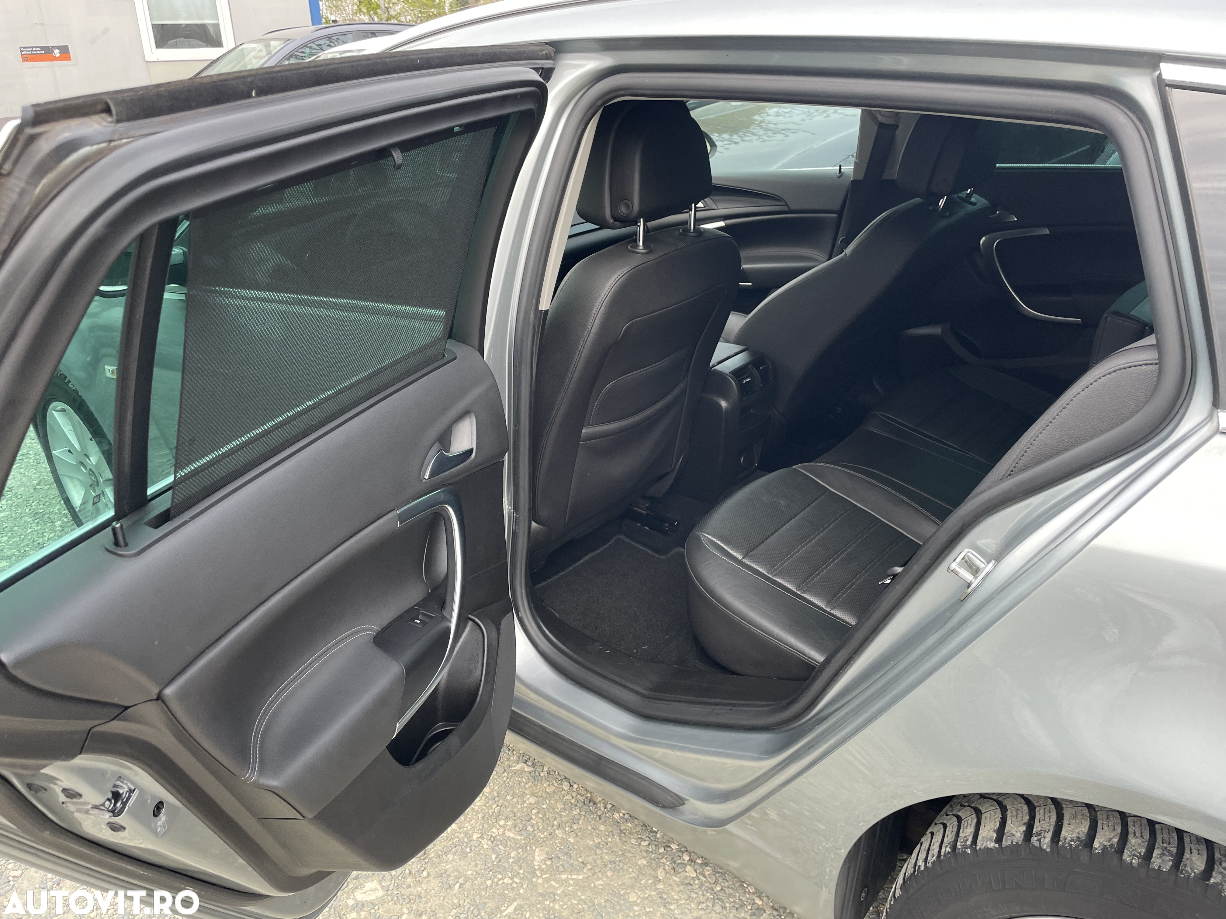 Opel Insignia 2.0 CDTI Sports Tourer - 12