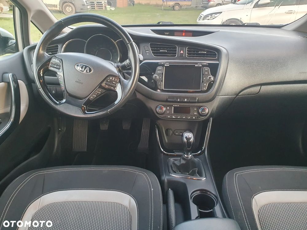 Kia Ceed 1.6 GDI Business Line - 4