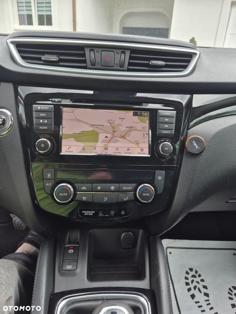Nissan Qashqai 1.3 DIG-T SHIRO - 26