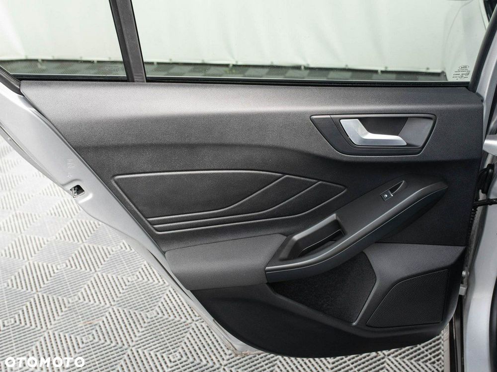 Ford Focus - 23