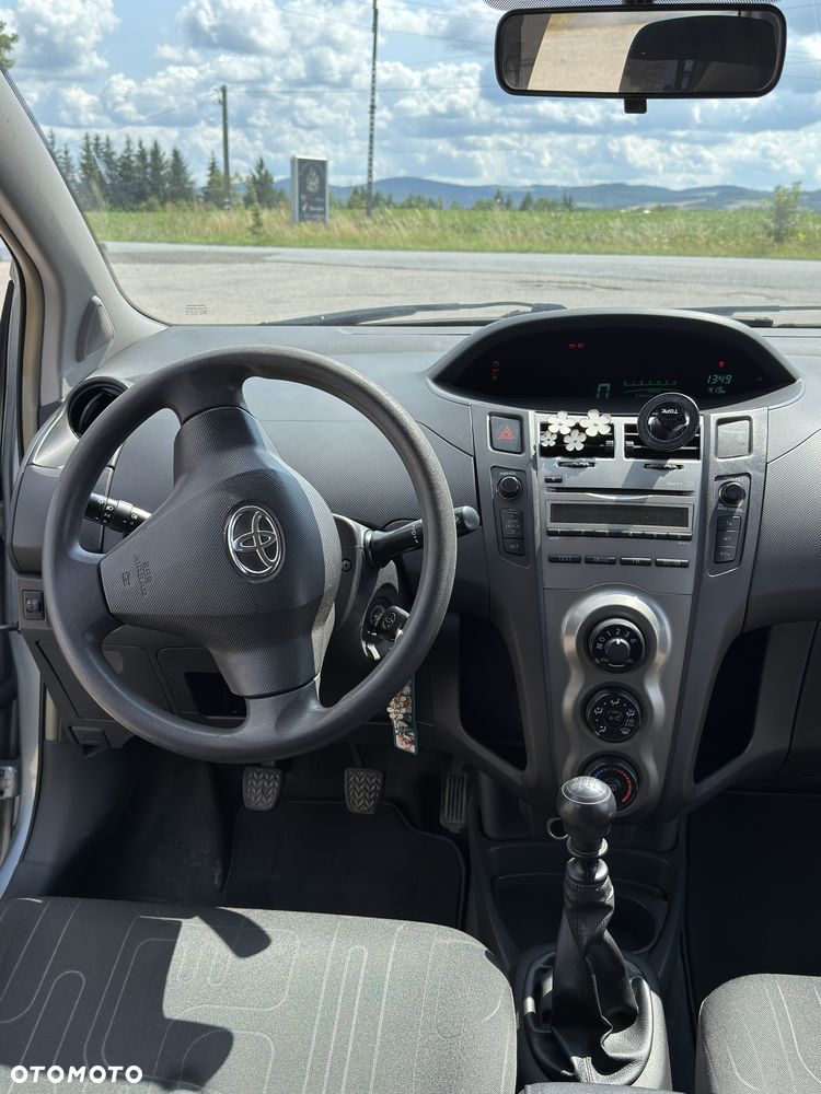 Toyota Yaris - 6