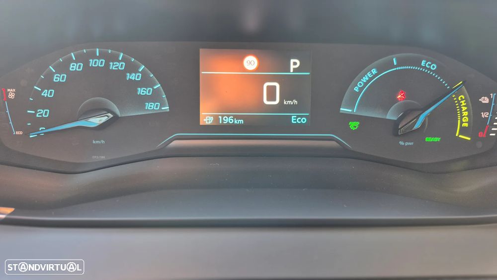 Peugeot e-208 Active - 10