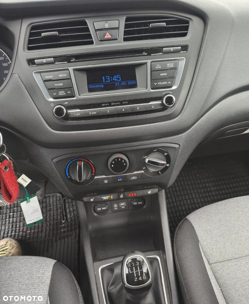 Hyundai i20 1.4 Comfort - 20