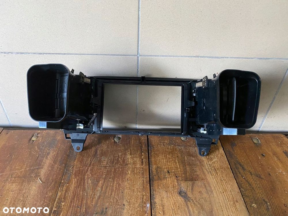 MERCEDES ml gl 166 kratka nawiewu A 1668300654 - 2