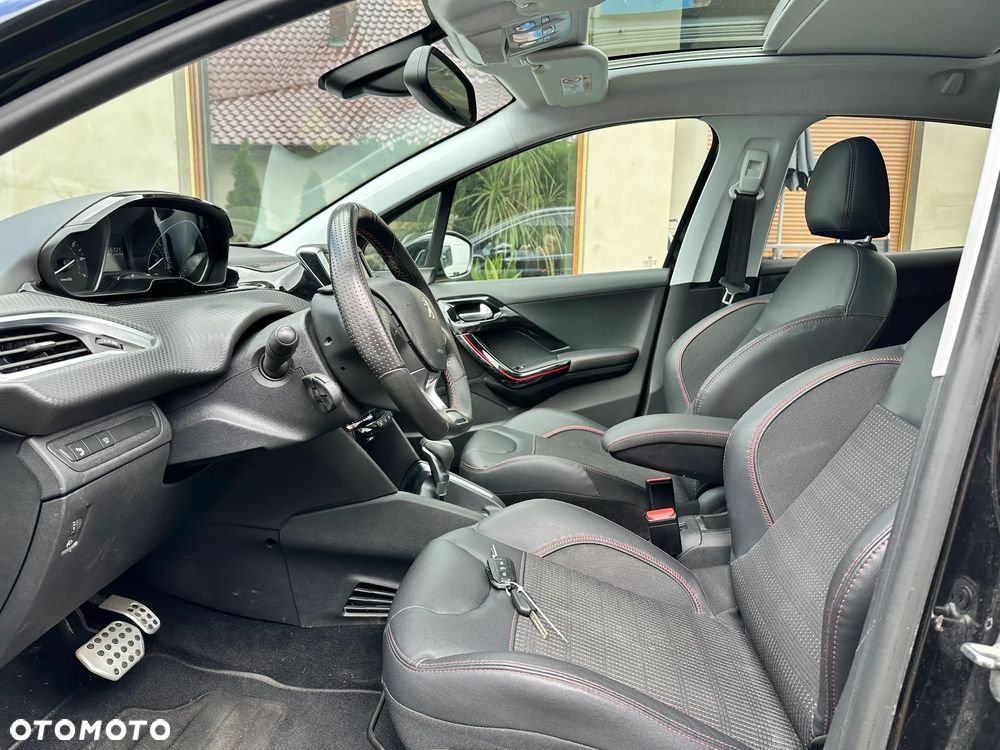 Peugeot 208 - 21
