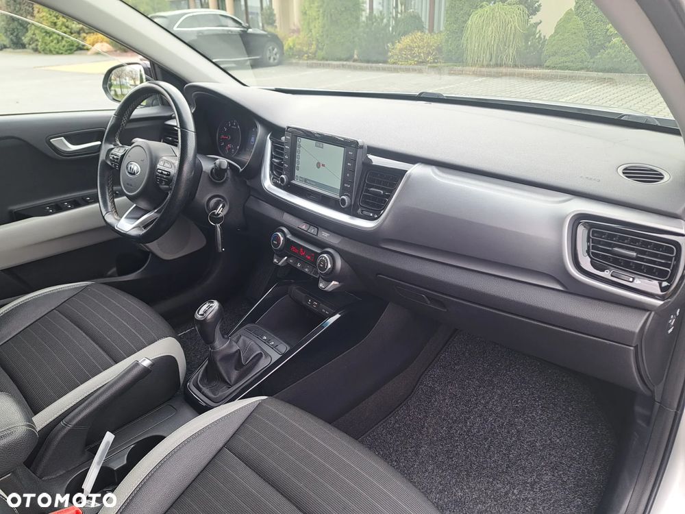Kia Stonic 1.0 T-GDI MHEV L Business Line - 22