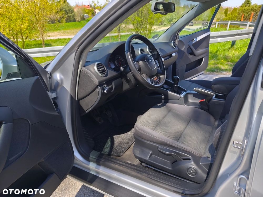 Audi A3 Sportback 1.4 TFSI Attraction - 8