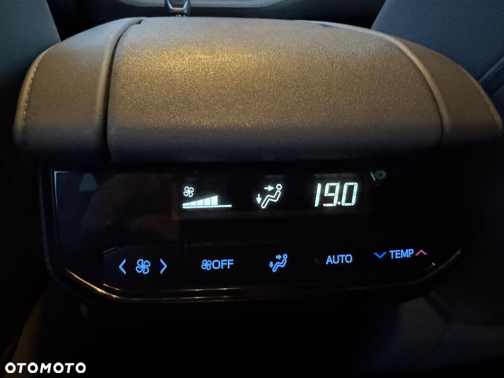 Toyota Highlander 2.5 Hybrid Executive - 24