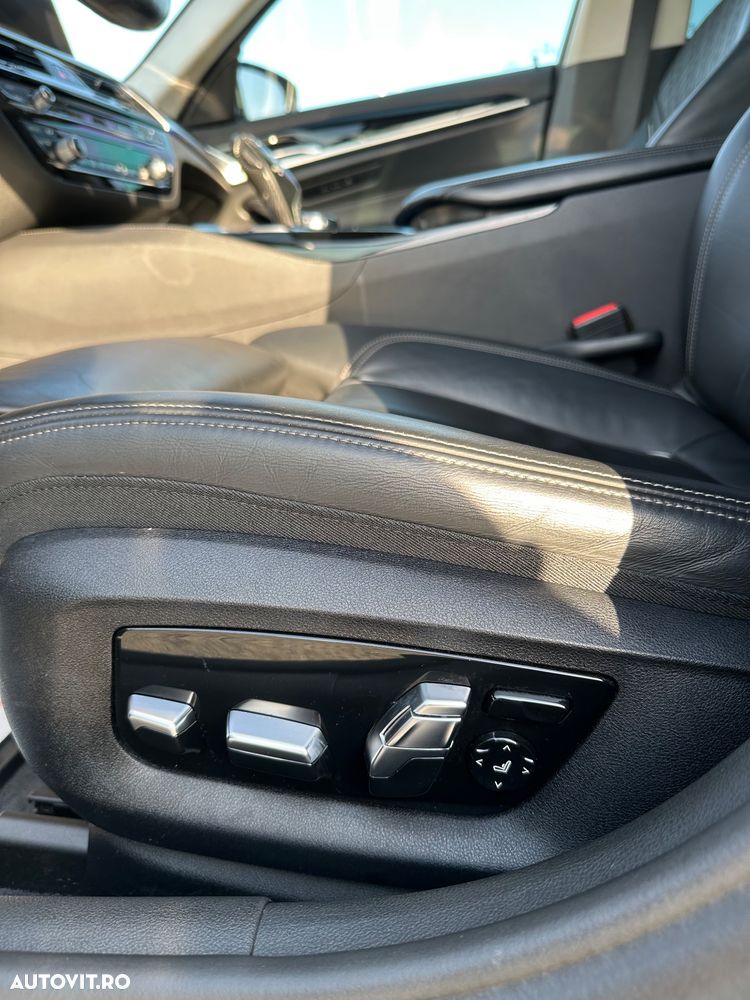 BMW Seria 5 530d xDrive Aut. Luxury Line - 9