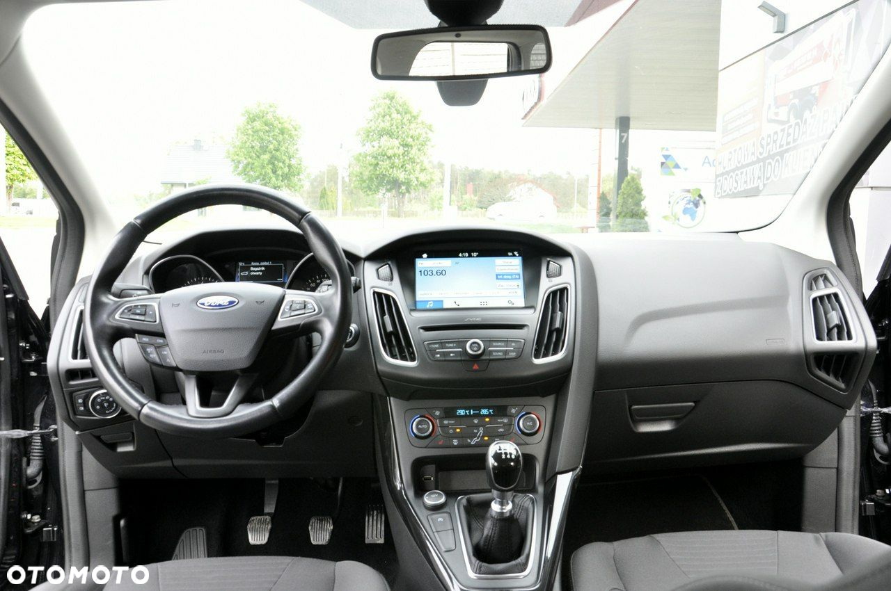 Ford Focus Turnier 1.5 EcoBoost Start-Stopp-System TITANIUM - 5