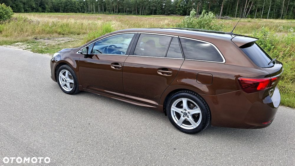 Toyota Avensis 2.0 D-4D Premium - 7